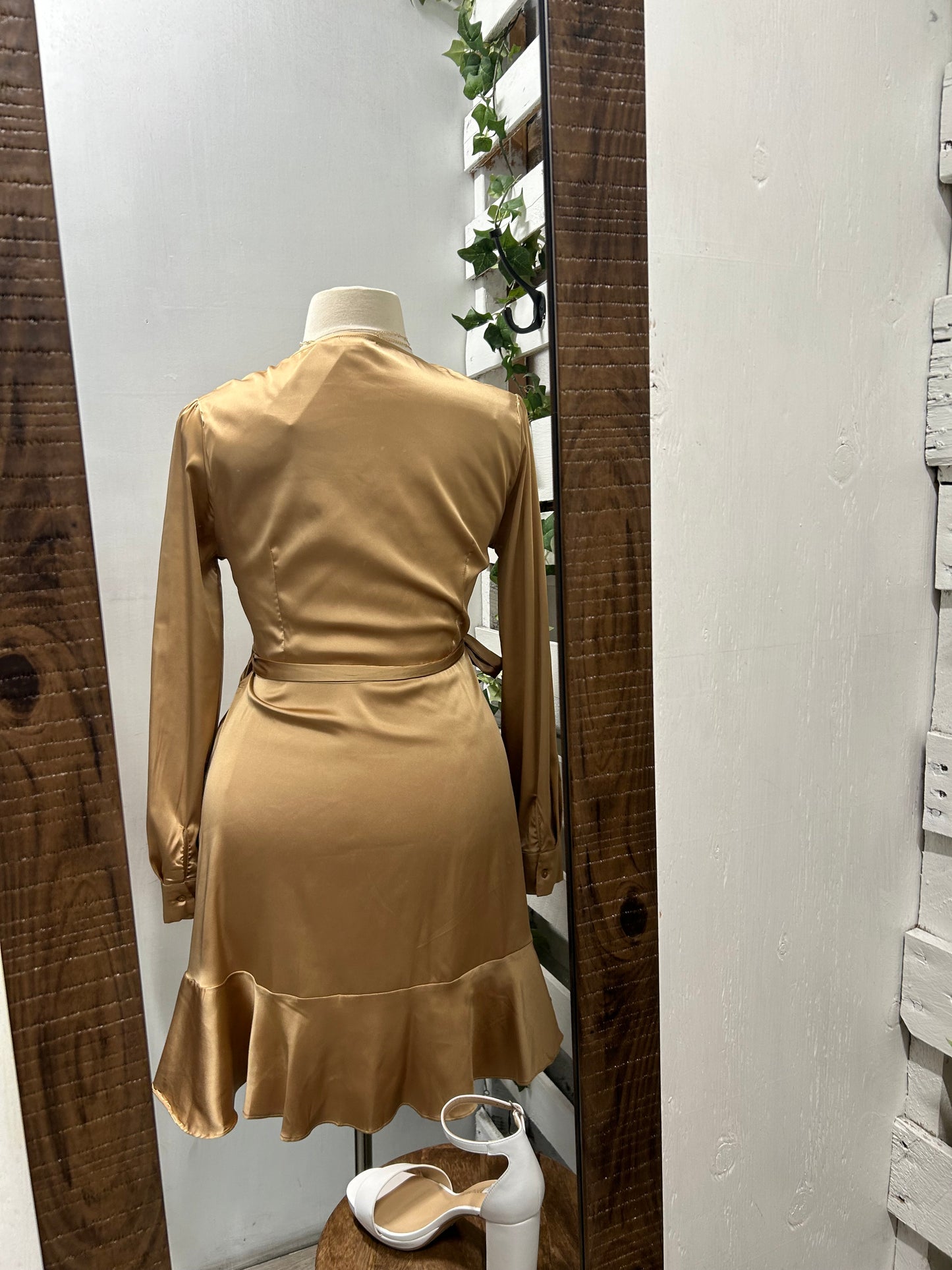 Side tie satin dress (size up)