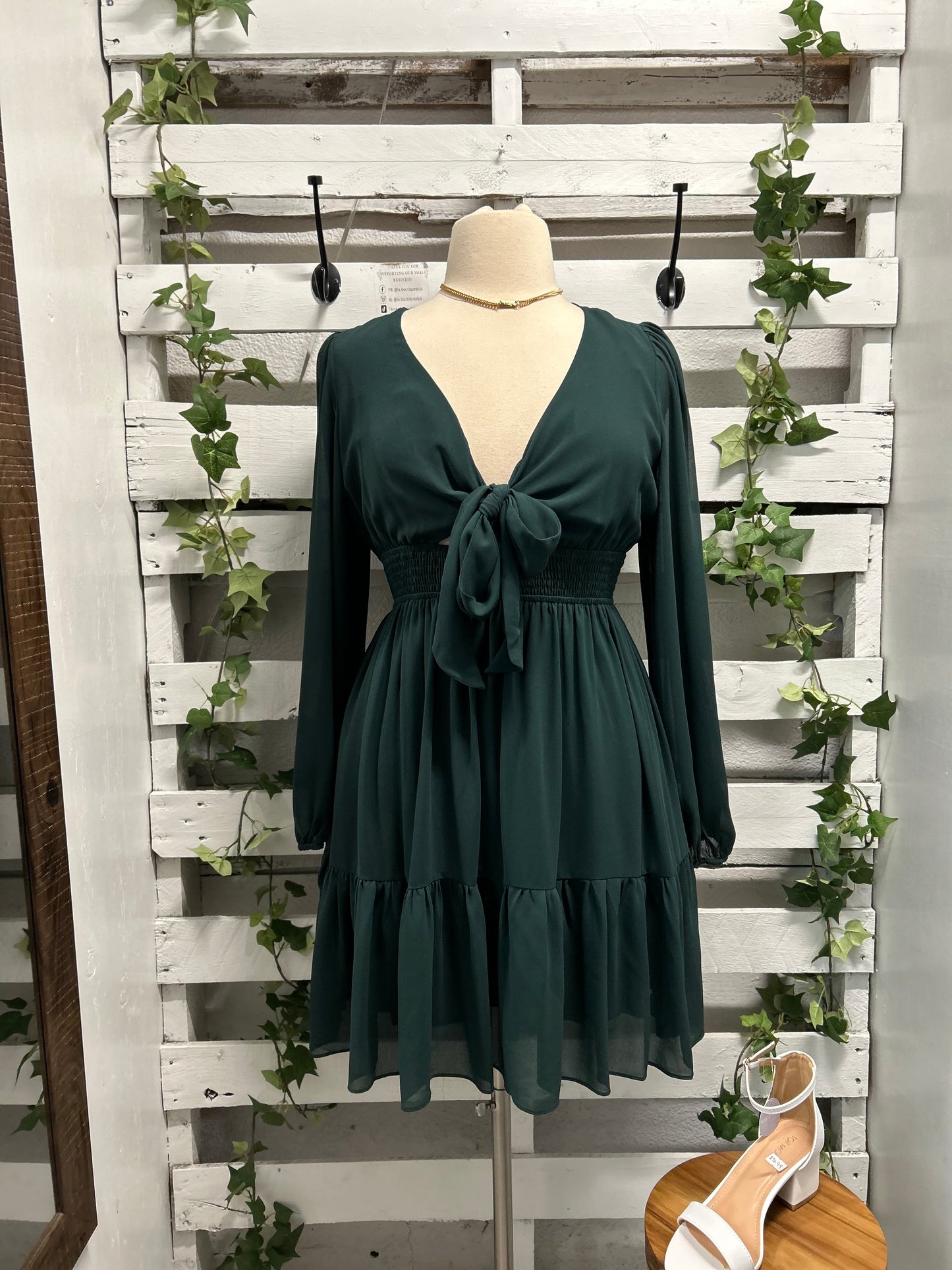 Bow tie long sleeve mini dress