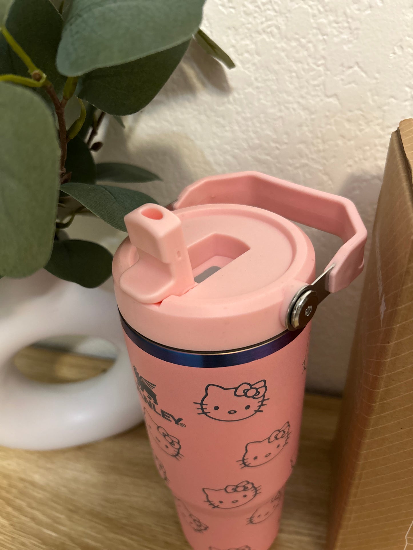 Hello kitty cup 30oz