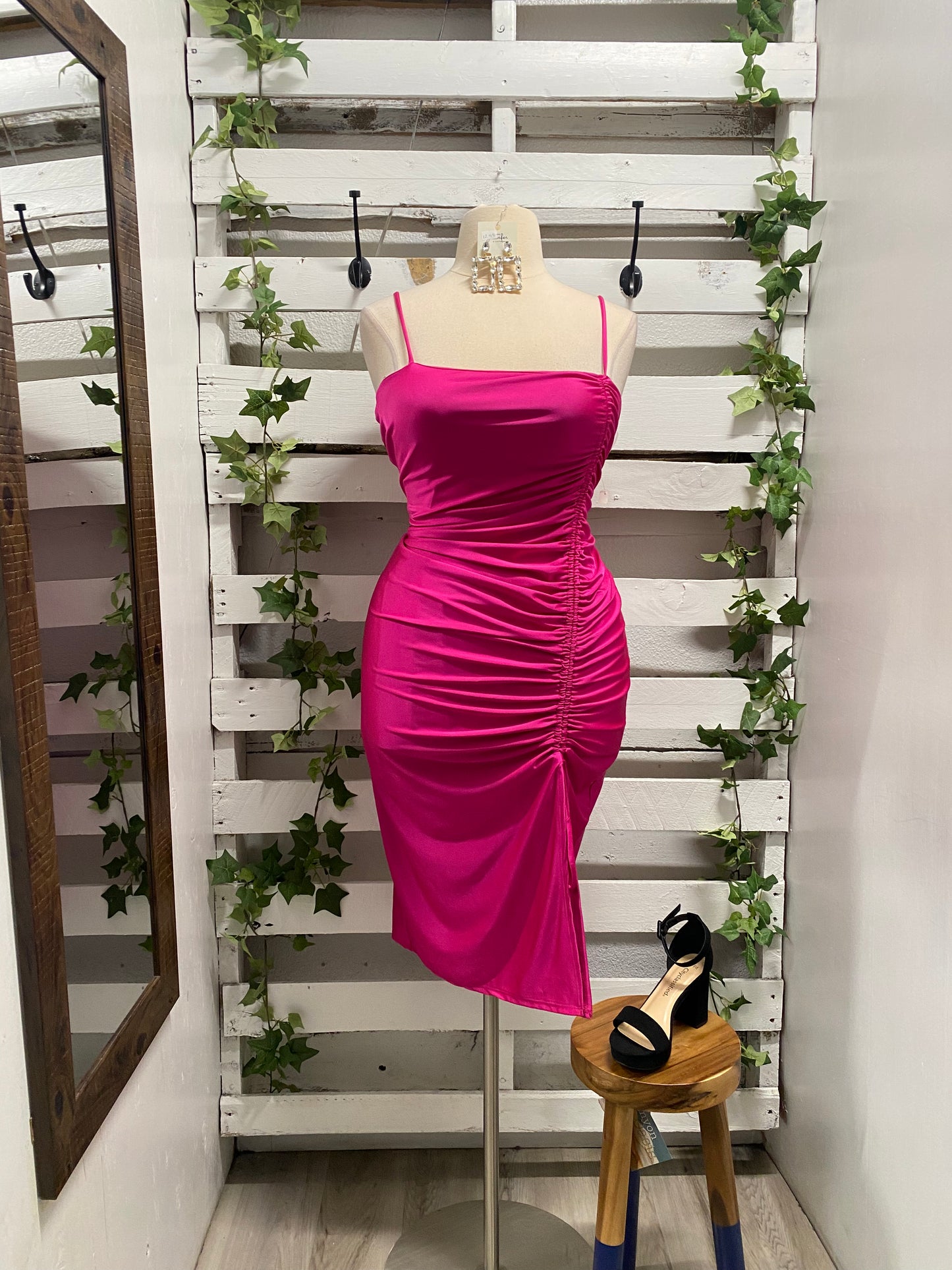 Scrunched long dress with slit