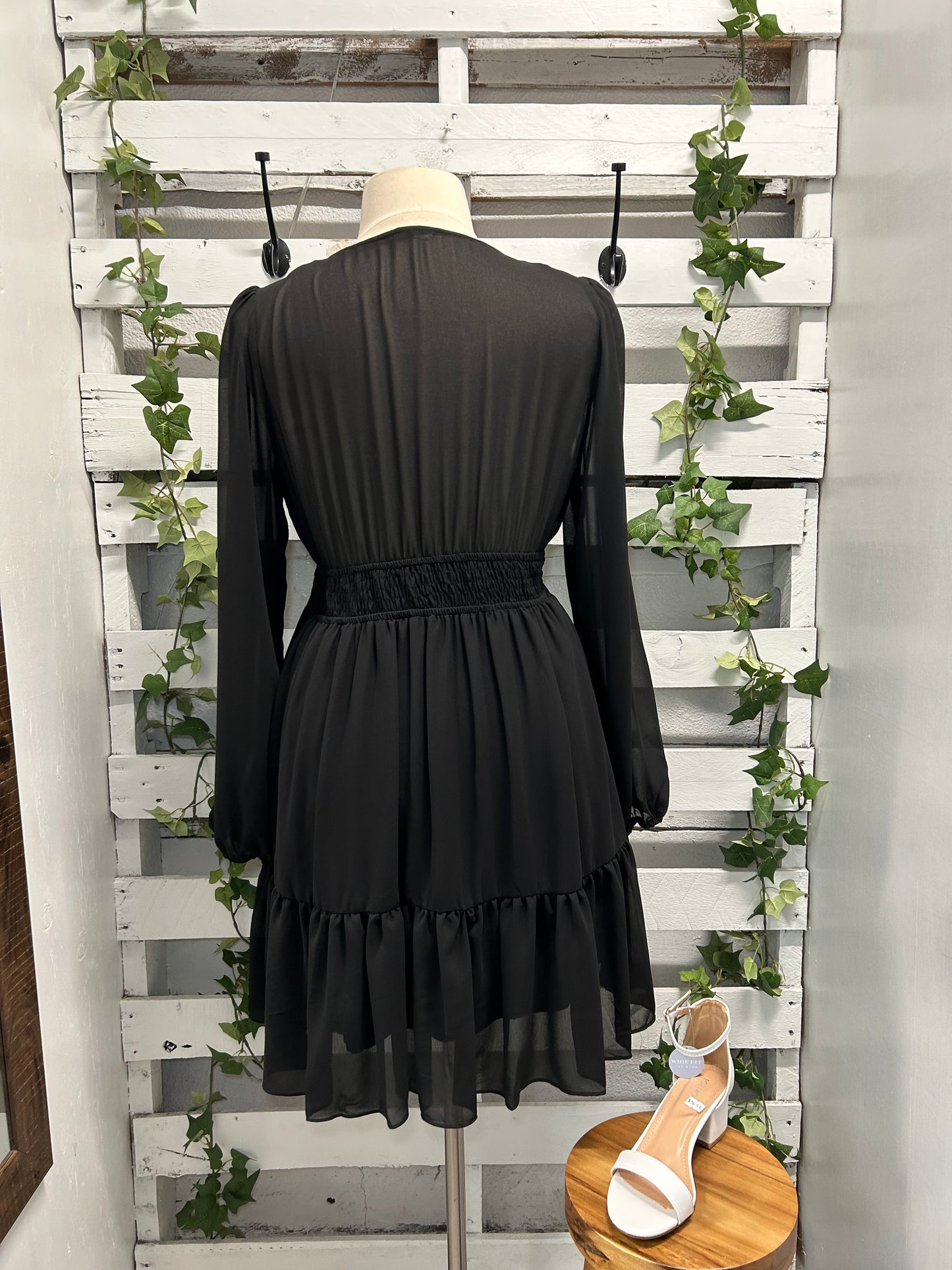 Bow tie long sleeve mini dress
