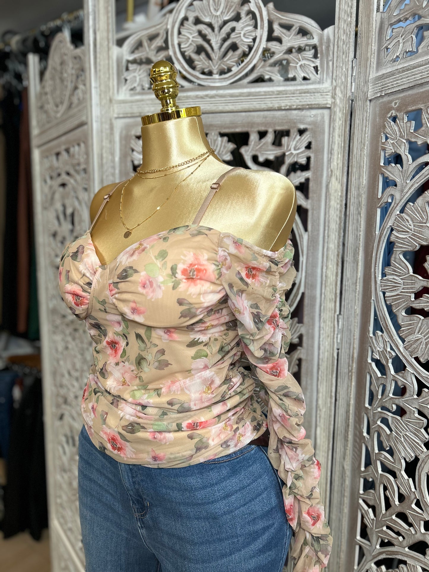 Flower mesh shirt (size up )