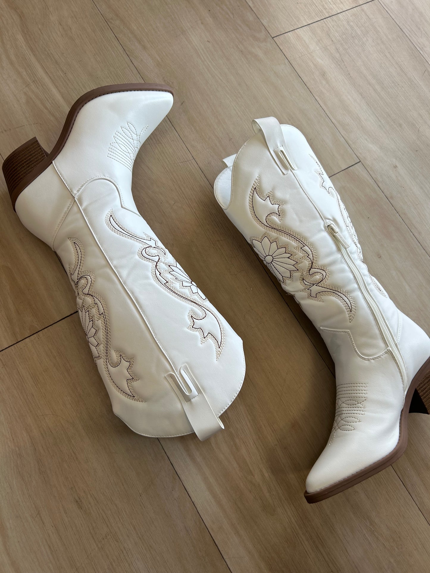 Cowboy boots wide fit friendly (home)