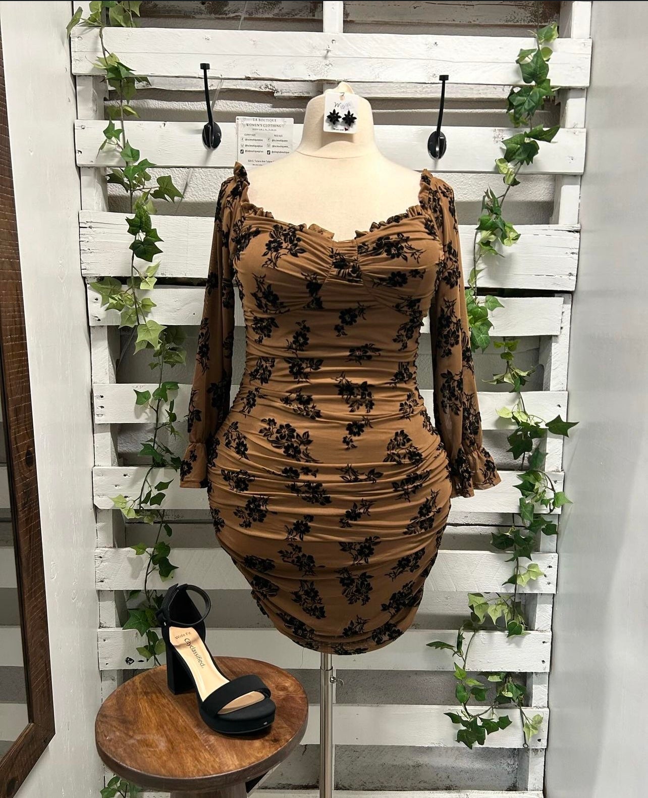 Off the shoulder mesh print dress
