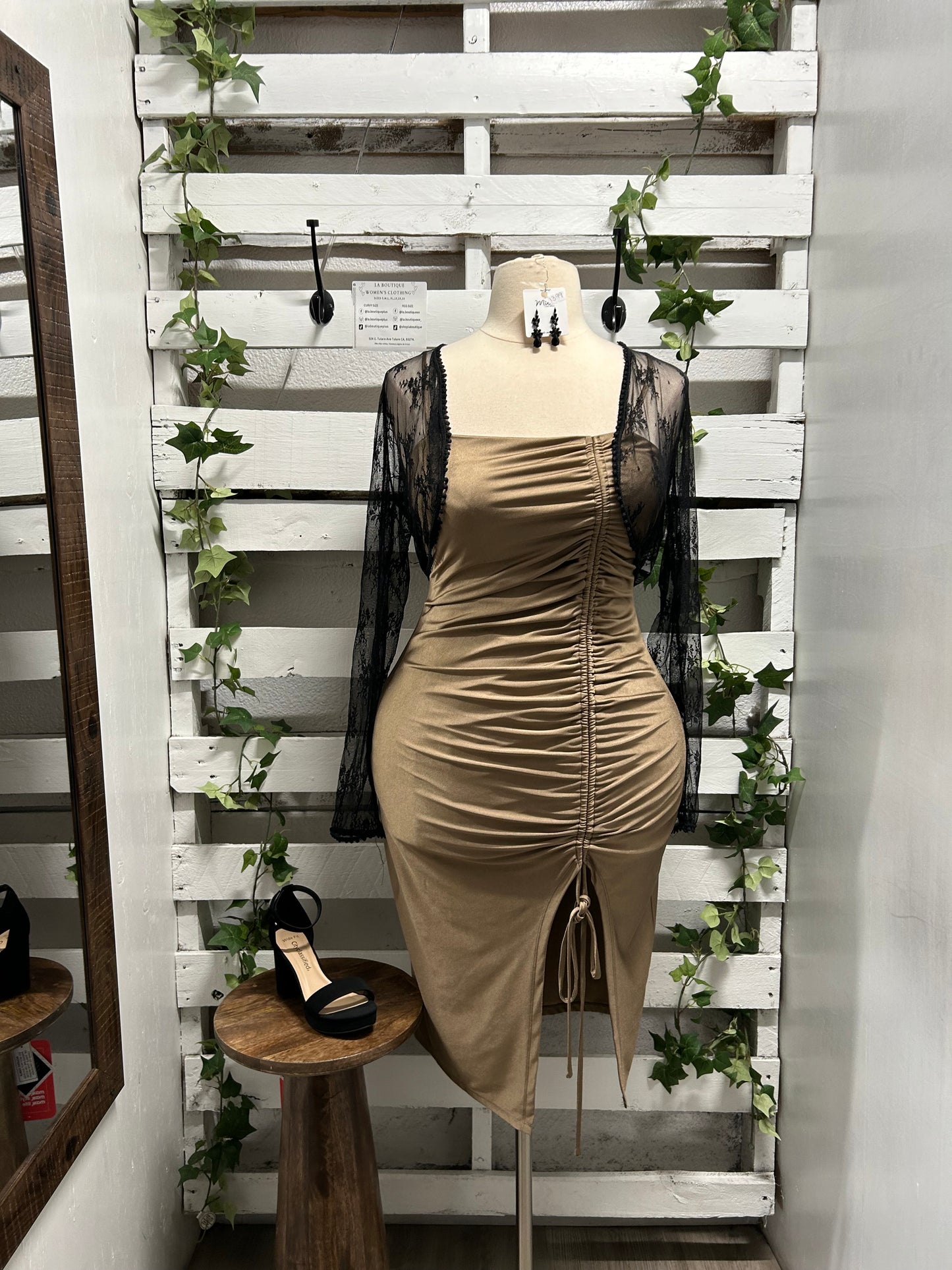 Scrunched long dress with slit