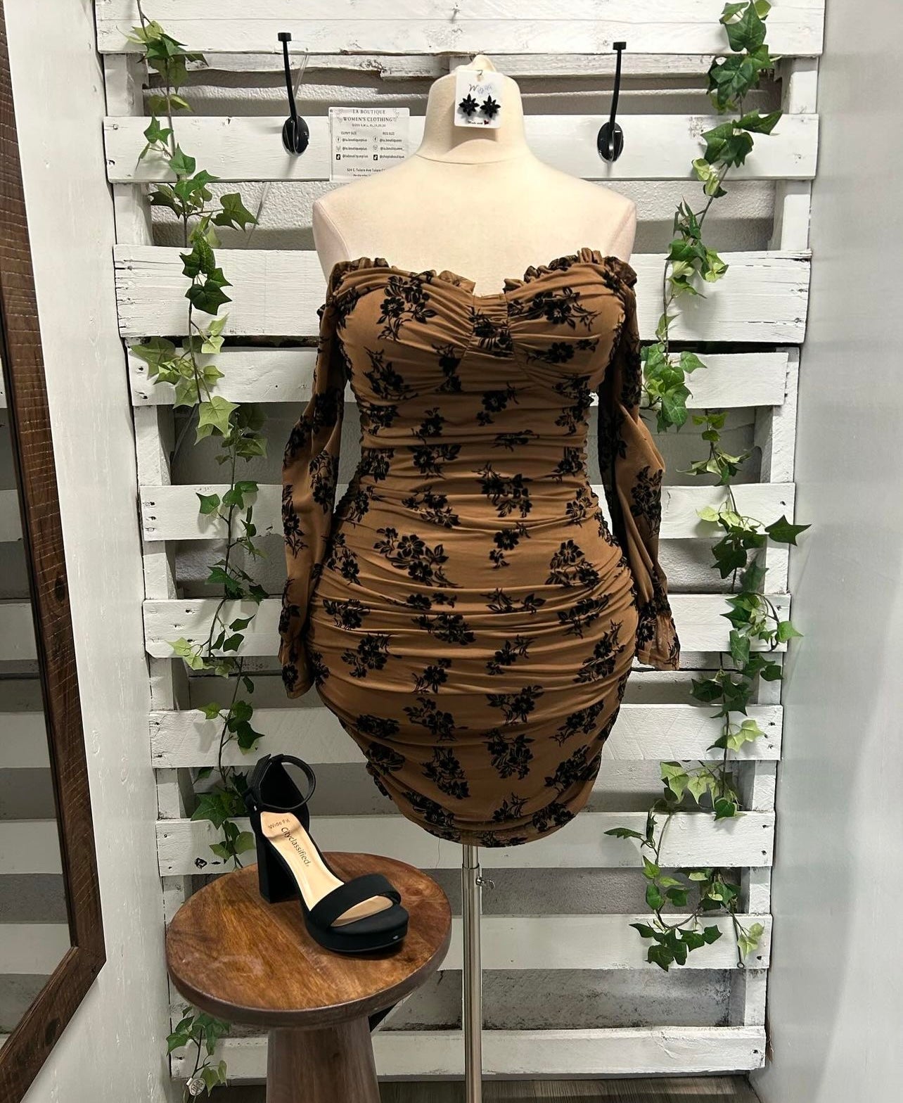 Off the shoulder mesh print dress