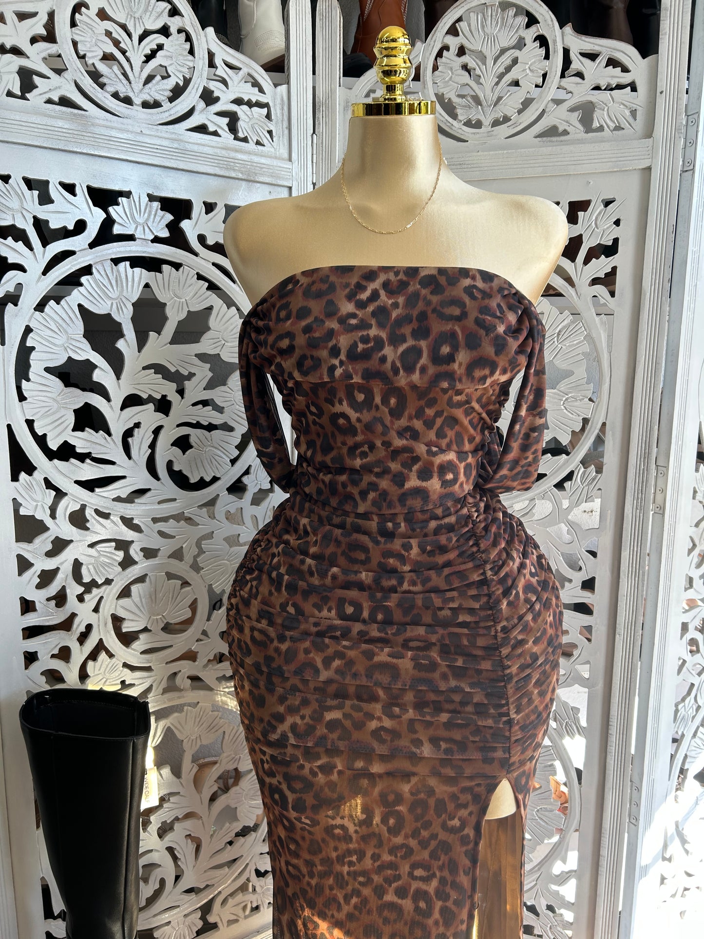 Off Shoulder mesh long dress Size up runs small