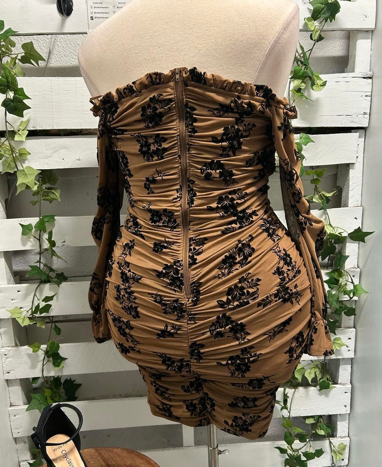 Off the shoulder mesh print dress