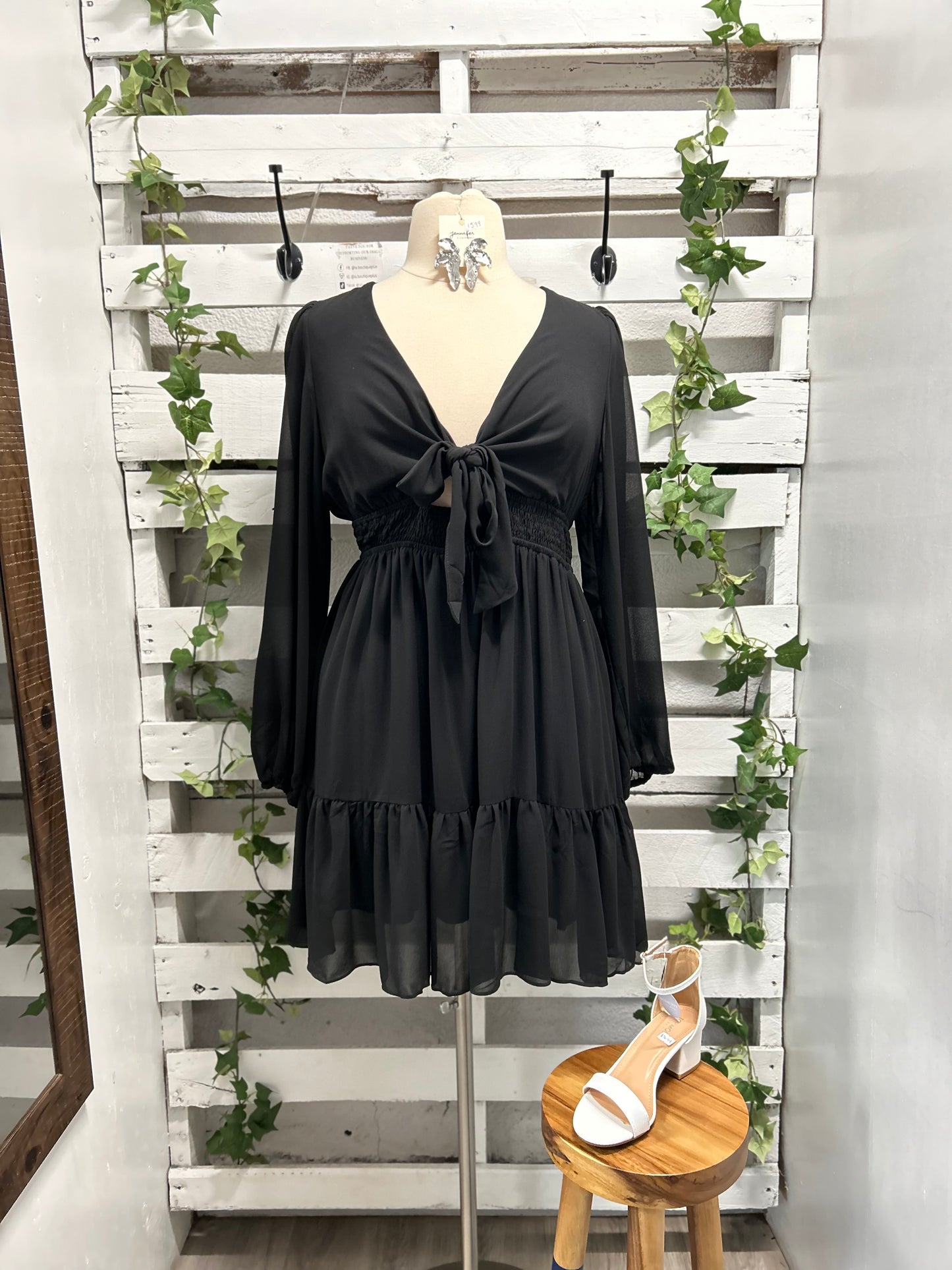 Bow tie long sleeve mini dress