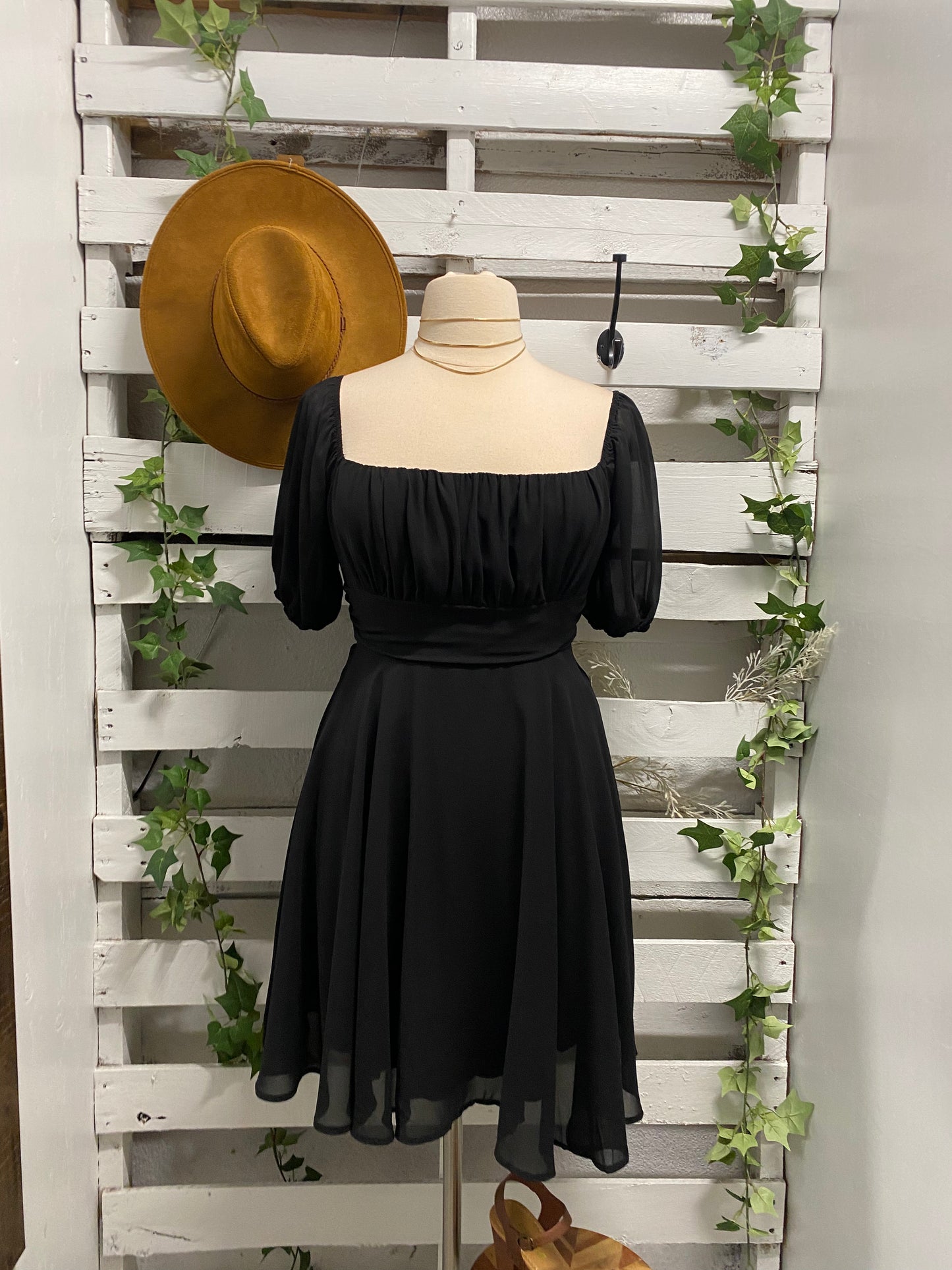 Open back Short sleeve dress