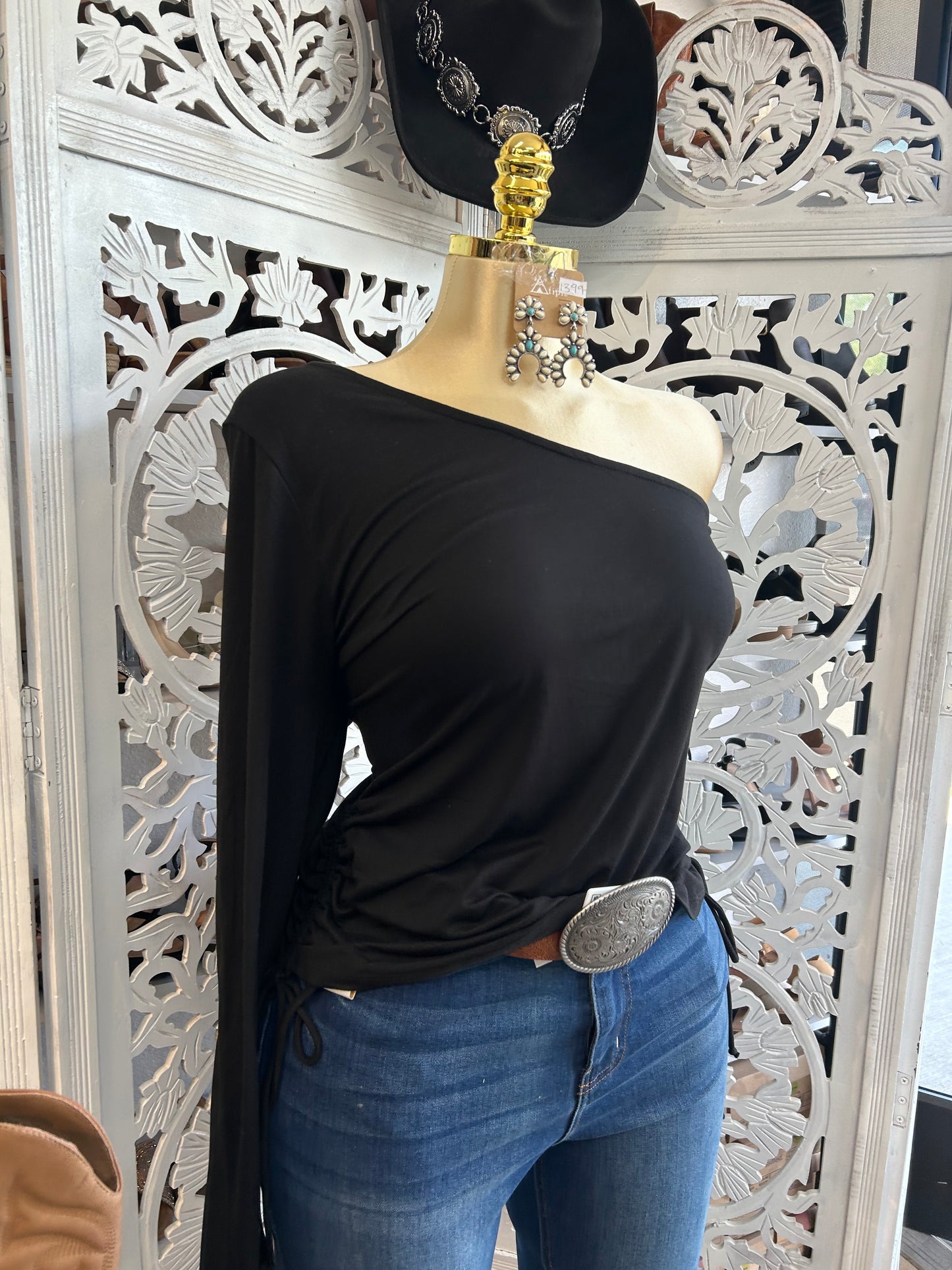 One sleeve shirt