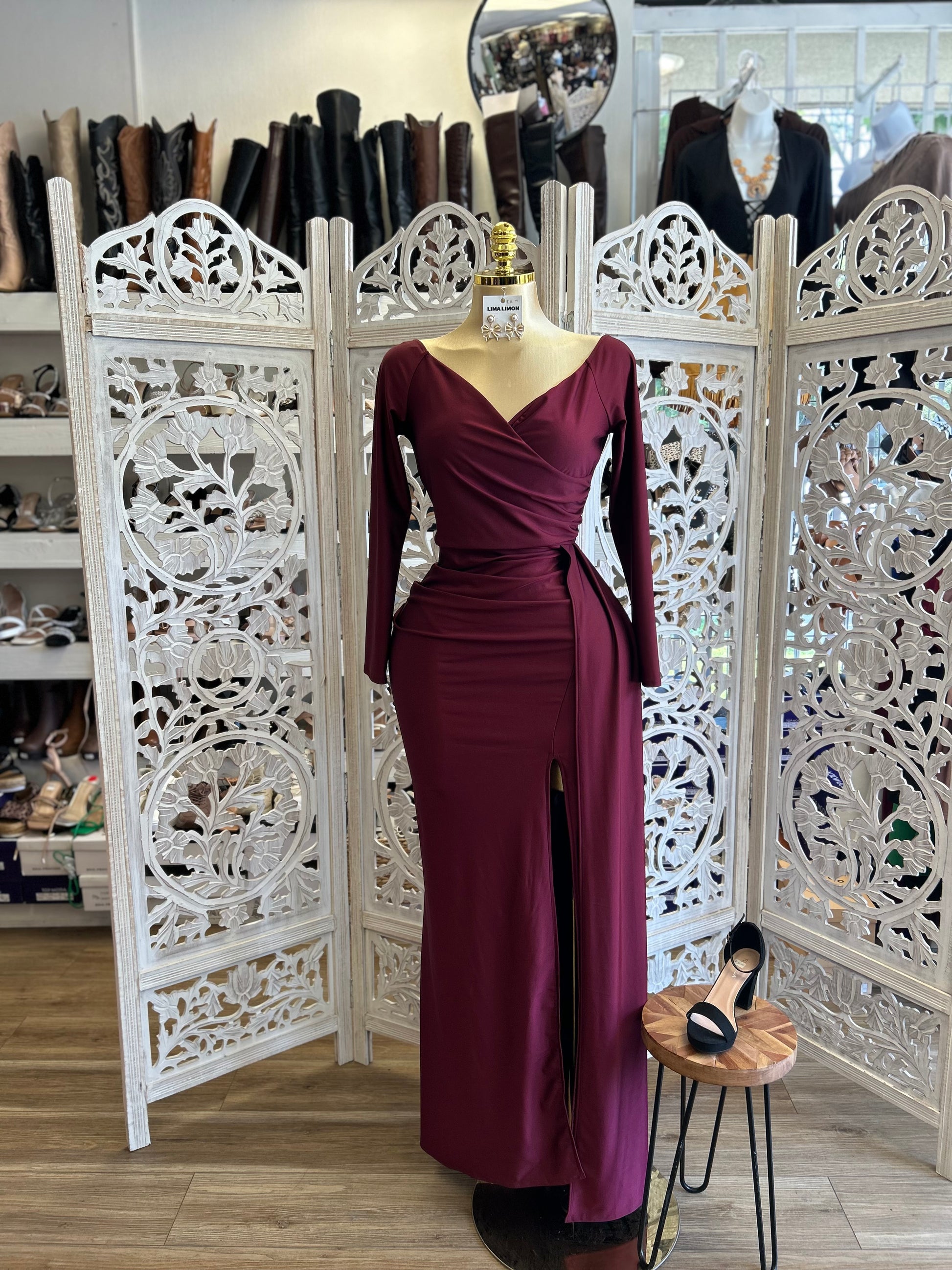 Amelia Formal dress ( SIZE UP/ Reducido) – shoplaboutiqueplus Amelia Formal dress ( SIZE UP/ Reducido) – shoplaboutiqueplus
