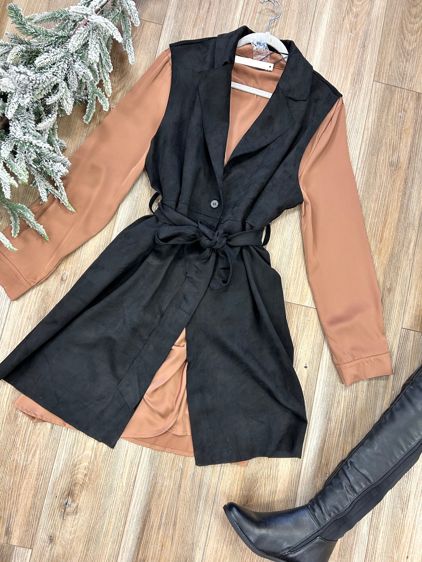 Suede vest with bow