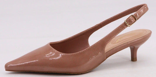 Closed toe low heel -