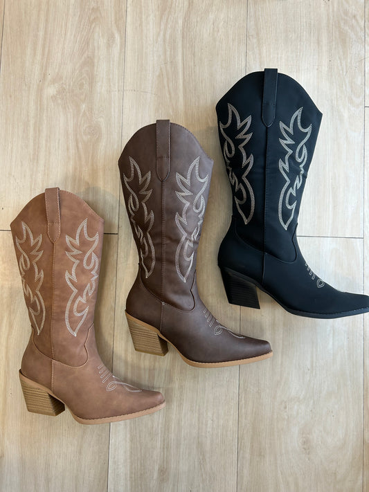 Cowboy boots wife fit friendly (creek)
