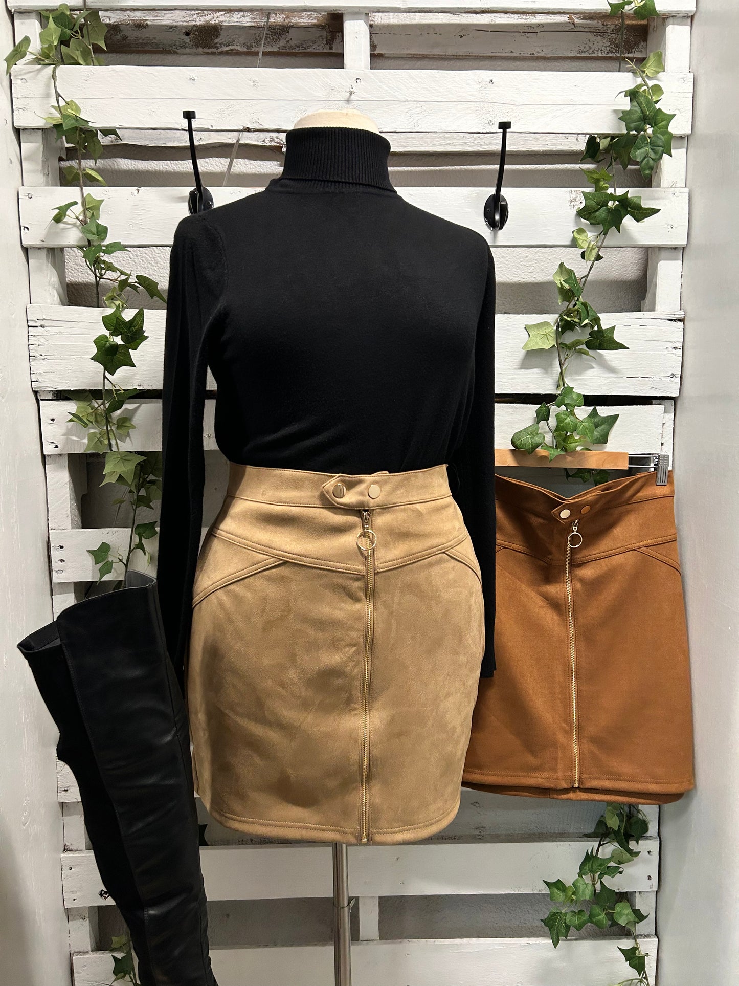 Suede skirt