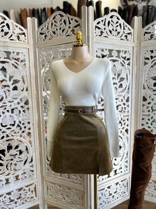 Suede belt skirt