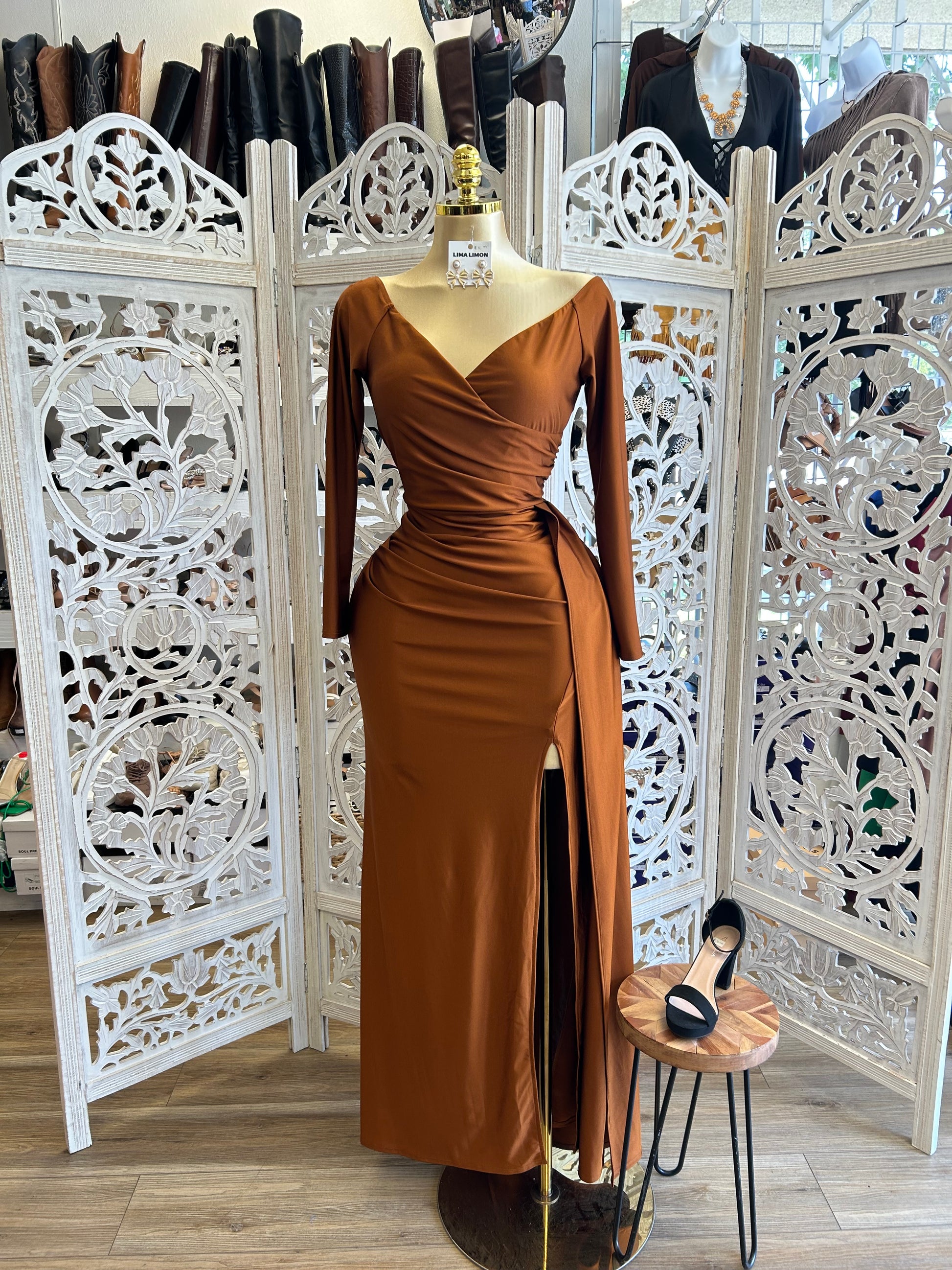Amelia Formal dress ( SIZE UP/ Reducido) shoplaboutiqueplus Amelia Formal dress ( SIZE UP/ Reducido) shoplaboutiqueplus