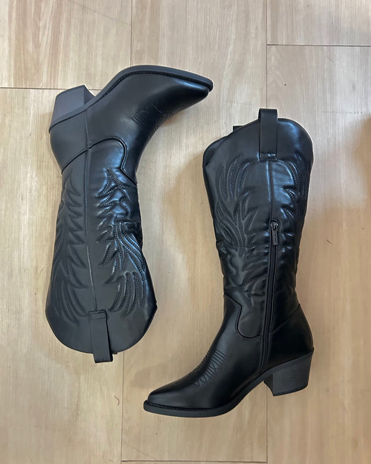 Cowboy boots wide fit friendly  (option)