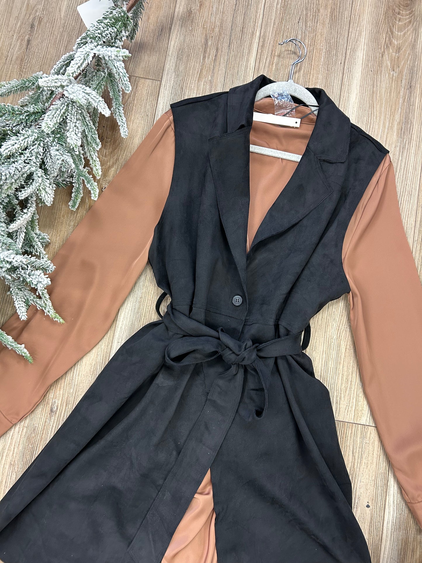 Suede vest with bow