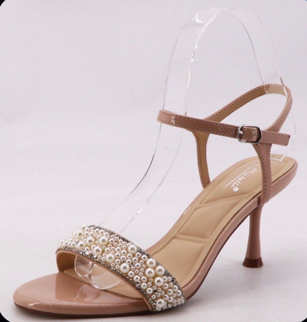Kitten pearl heels