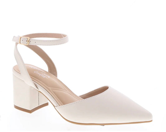 Gabbie close toe heels