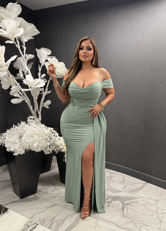 Formal Off the shoulder long dress with drape (size up)