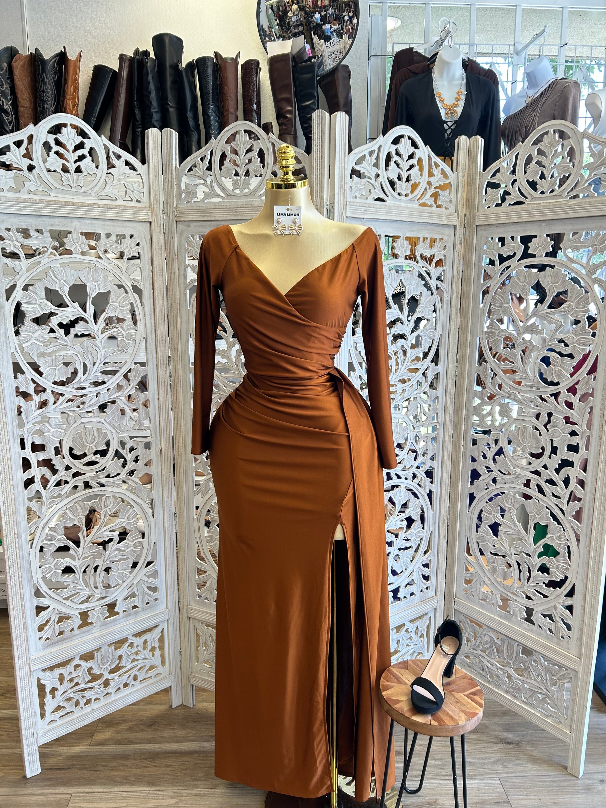 Amelia Formal dress ( SIZE UP/ Reducido) shoplaboutiqueplus Amelia Formal dress ( SIZE UP/ Reducido) shoplaboutiqueplus