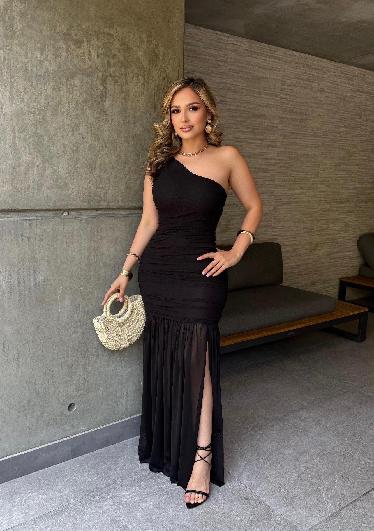 Curvy size One sleeve mesh long formal dress (size up)
