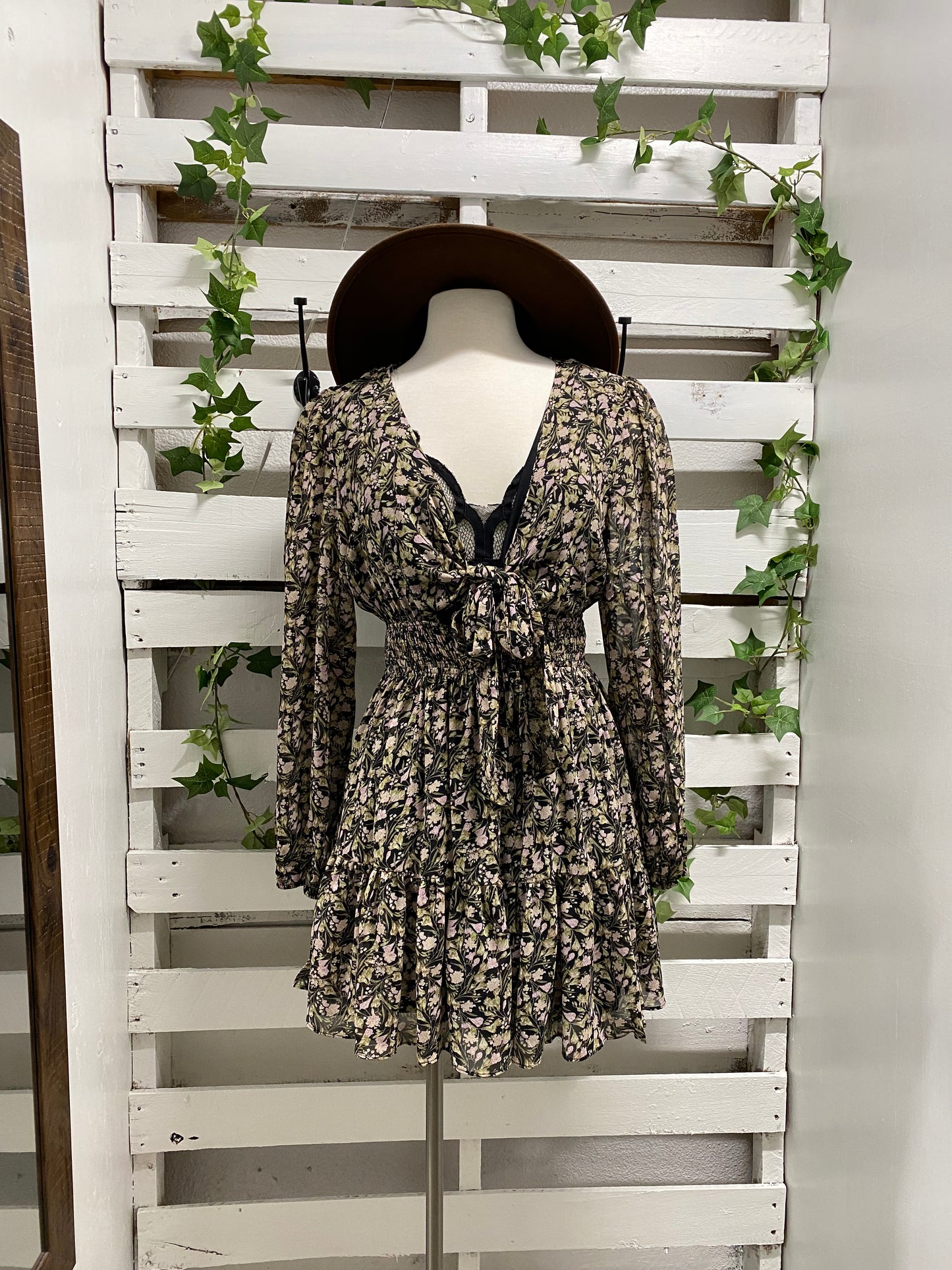 Mini floral long sleeve dress