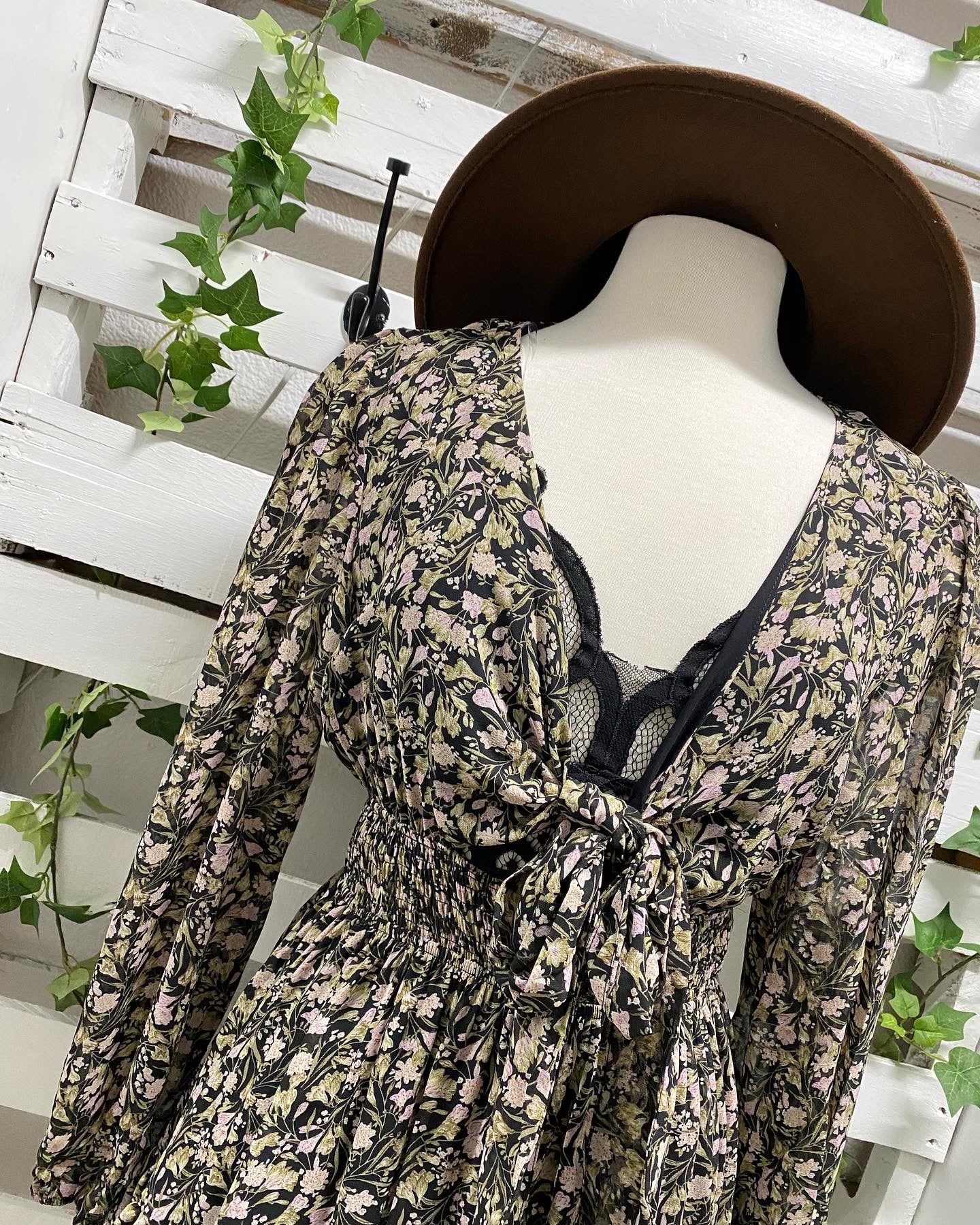 Mini floral long sleeve dress